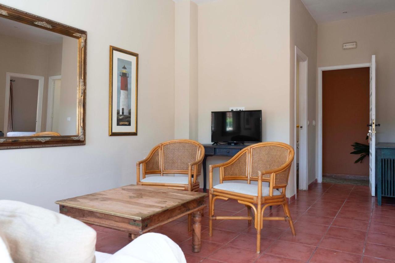 Hotel Madreselva - Grupo Califa Los Canos De Meca Exteriör bild